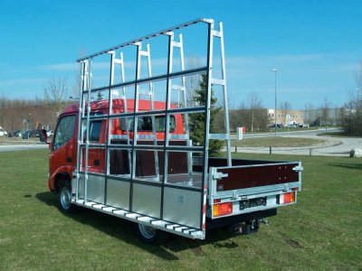 36-flatbedtruck-glassrack.jpg