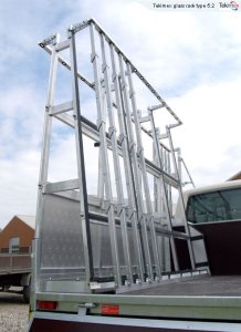8-flatbedtruck-glassrack.jpg