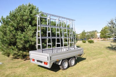 3-glassrack-on-trailer.JPG